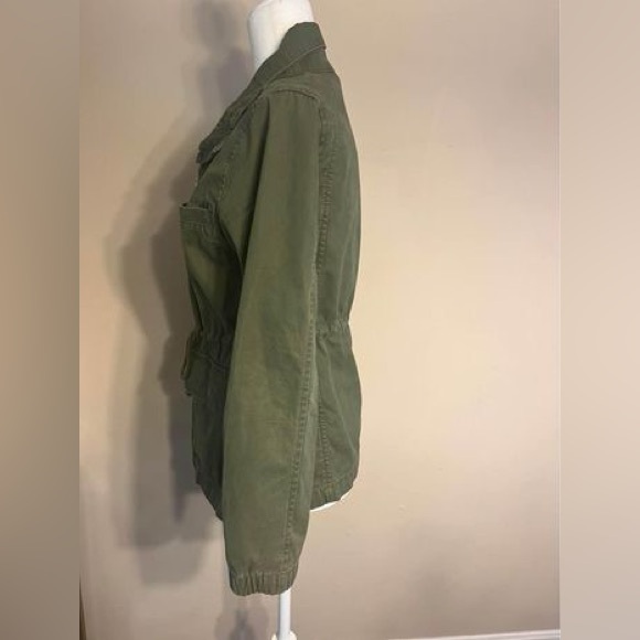 Olive Green Jacket with pockets - Picture 3 of 6